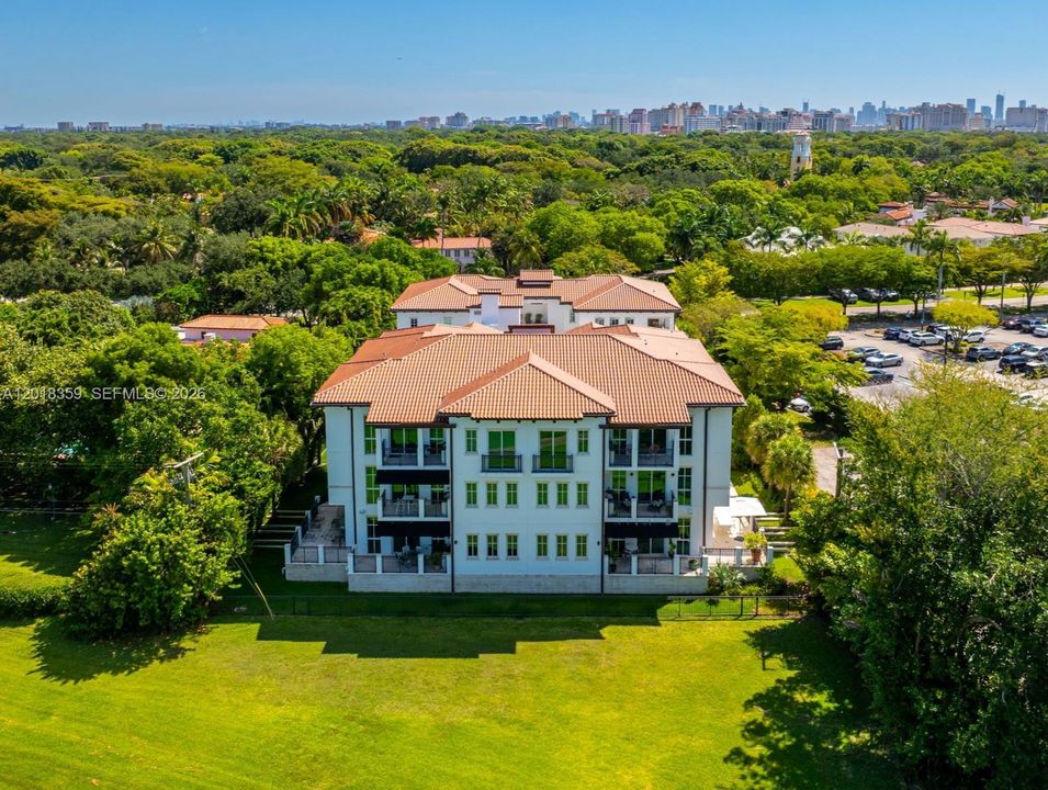 For Sale: $3,749,500 (4 beds, 4 baths, 2685 Square Feet)