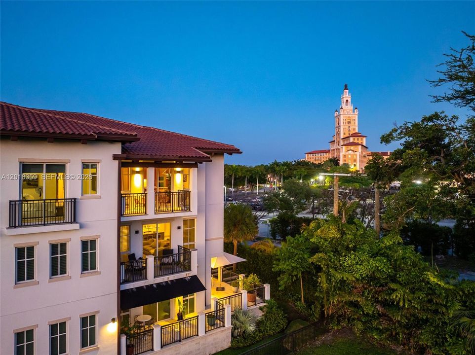 For Sale: $3,749,500 (4 beds, 4 baths, 2685 Square Feet)