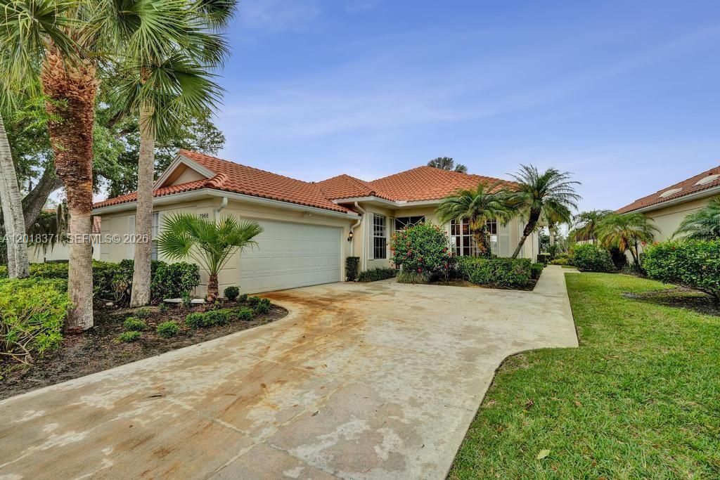 For Sale: $650,000 (3 beds, 2 baths, 2047 Square Feet)