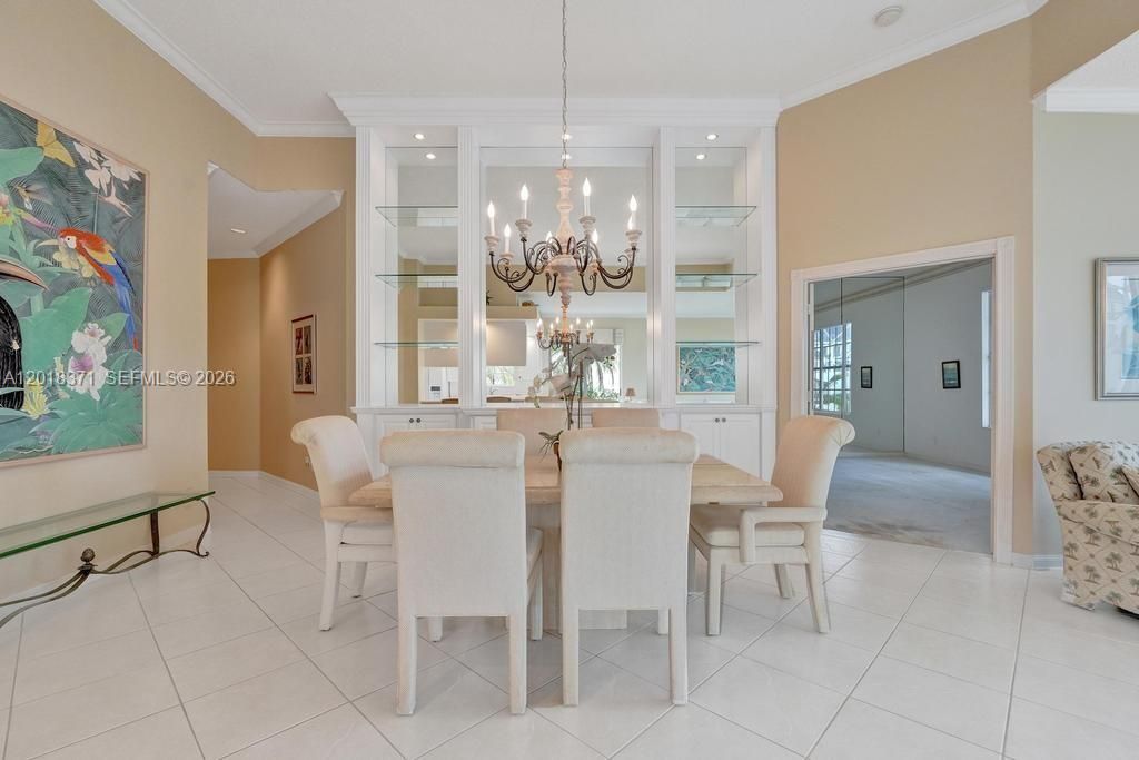 For Sale: $650,000 (3 beds, 2 baths, 2047 Square Feet)