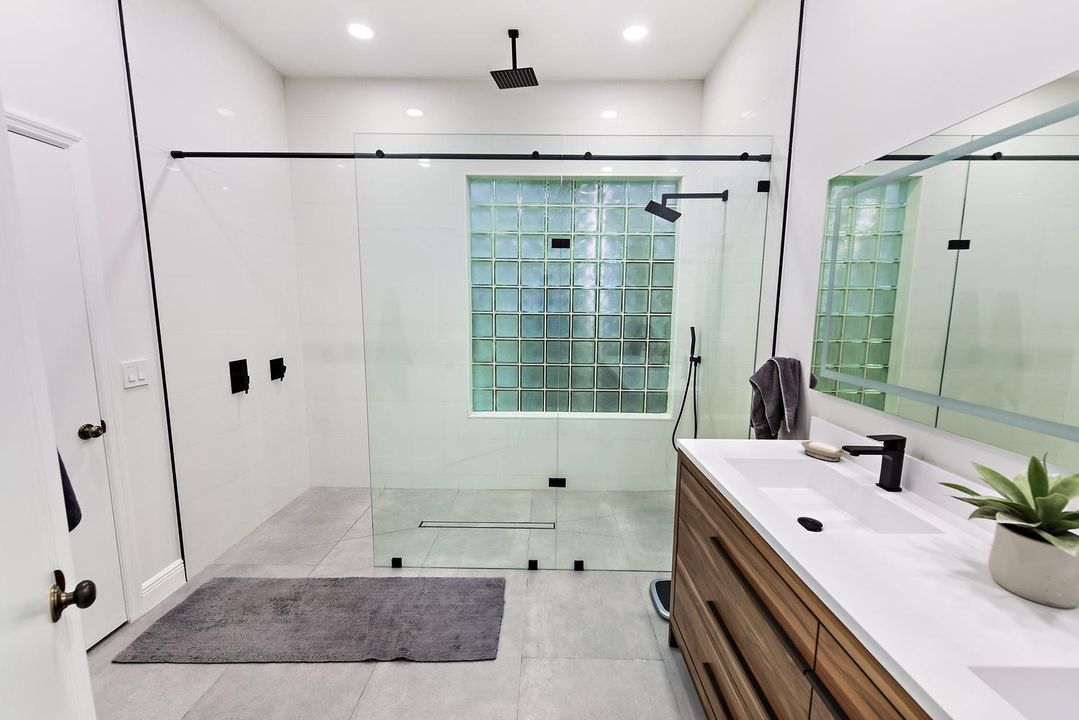021-005-6685 NW 24th Terr-1499x1000