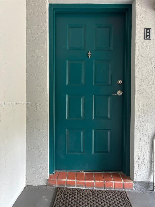 Active With Contract: $1,850 (1 beds, 1 baths, 679 Square Feet)