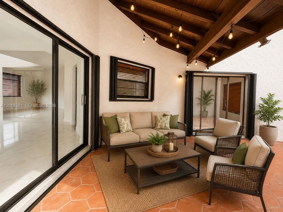 For Sale: $705,000 (4 beds, 3 baths, 1952 Square Feet)