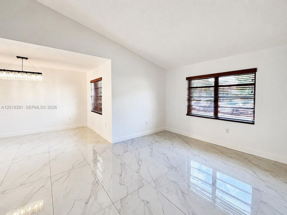 For Sale: $705,000 (4 beds, 3 baths, 1952 Square Feet)