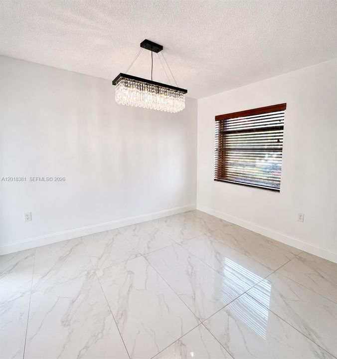 For Sale: $705,000 (4 beds, 3 baths, 1952 Square Feet)
