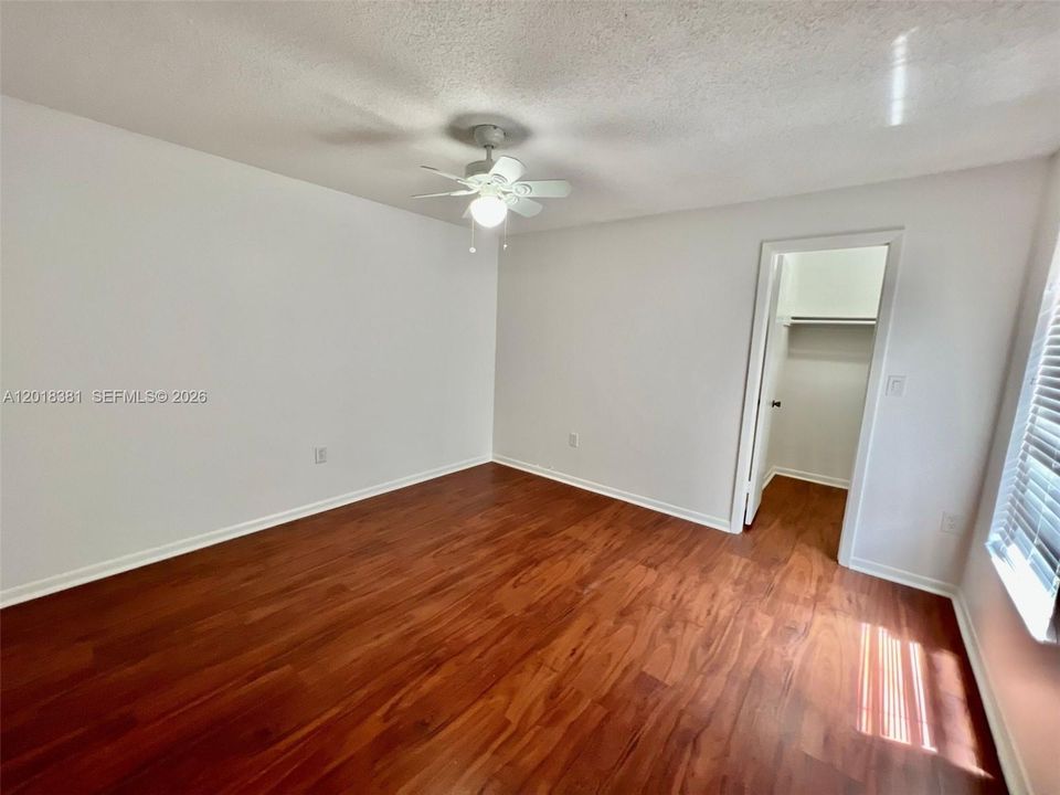 For Sale: $705,000 (4 beds, 3 baths, 1952 Square Feet)