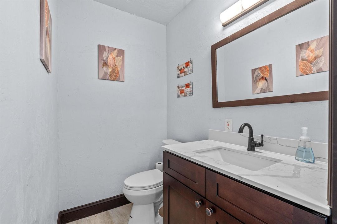 Den Bathroom