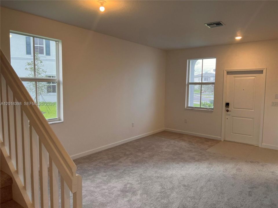 For Sale: $630,000 (3 beds, 3 baths, 1853 Square Feet)