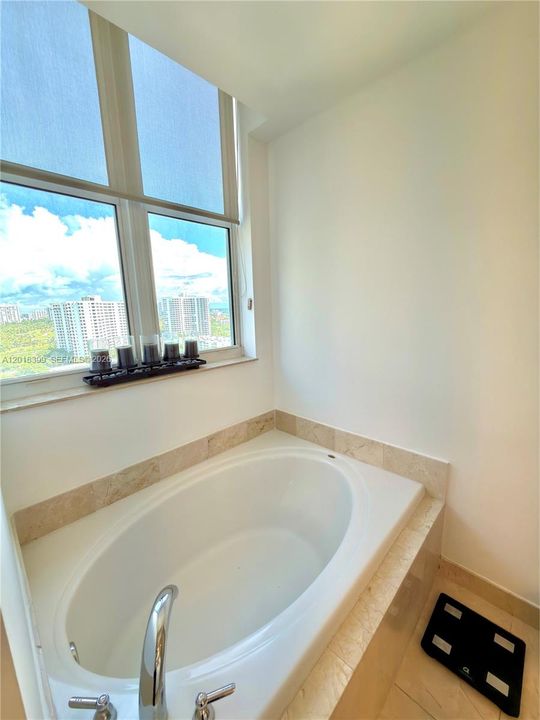 For Sale: $839,000 (3 beds, 2 baths, 1866 Square Feet)