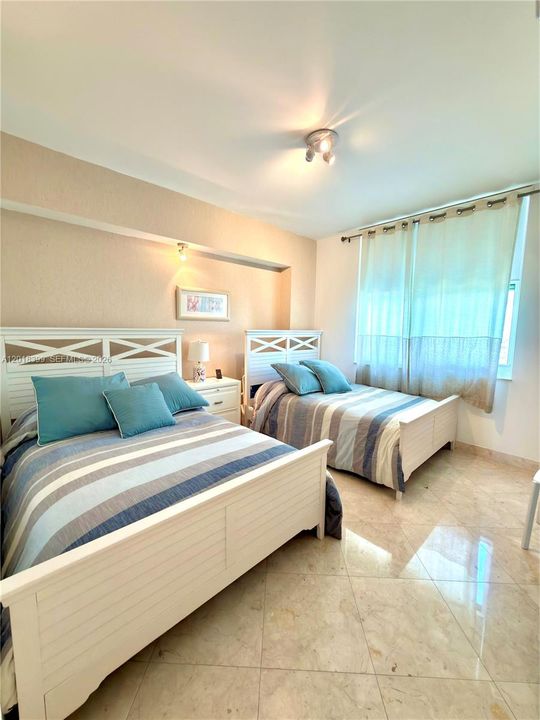 For Sale: $839,000 (3 beds, 2 baths, 1866 Square Feet)