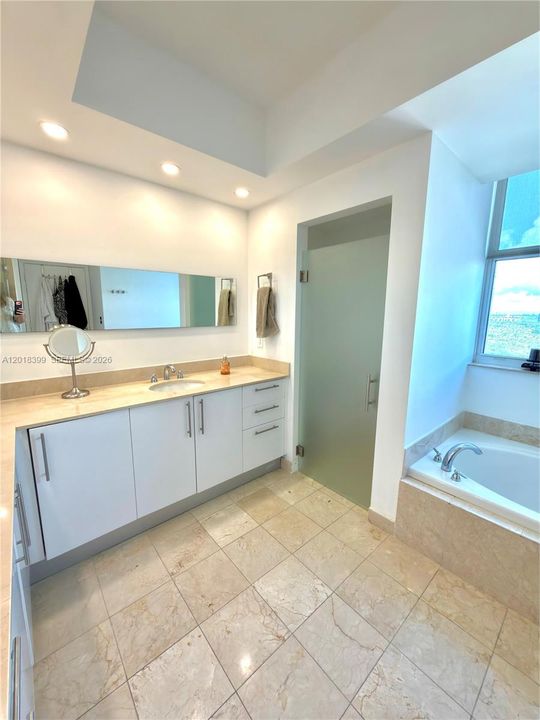 For Sale: $839,000 (3 beds, 2 baths, 1866 Square Feet)