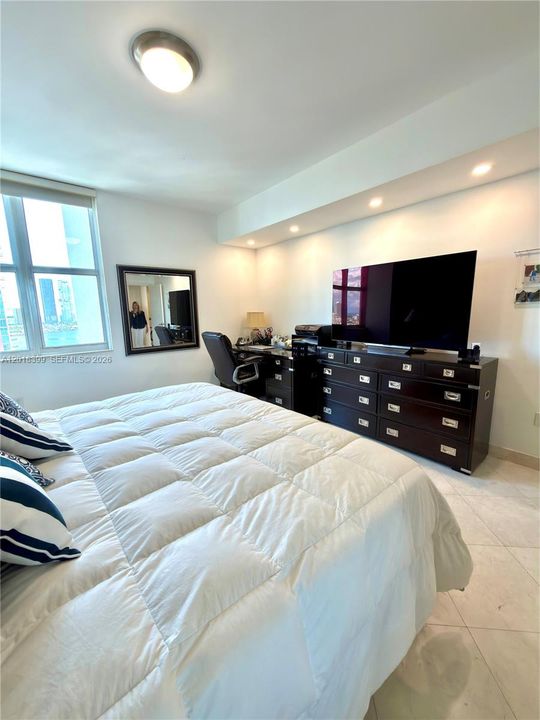 For Sale: $839,000 (3 beds, 2 baths, 1866 Square Feet)