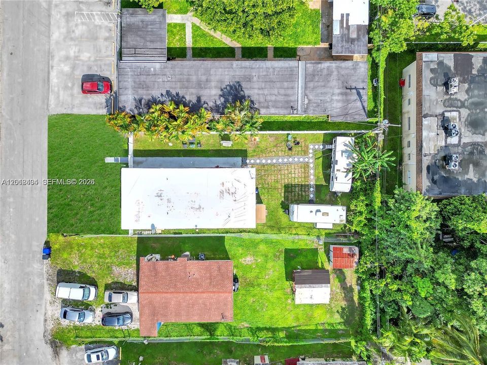 For Rent: $1,700 (1 beds, 1 baths, 1392 Square Feet)