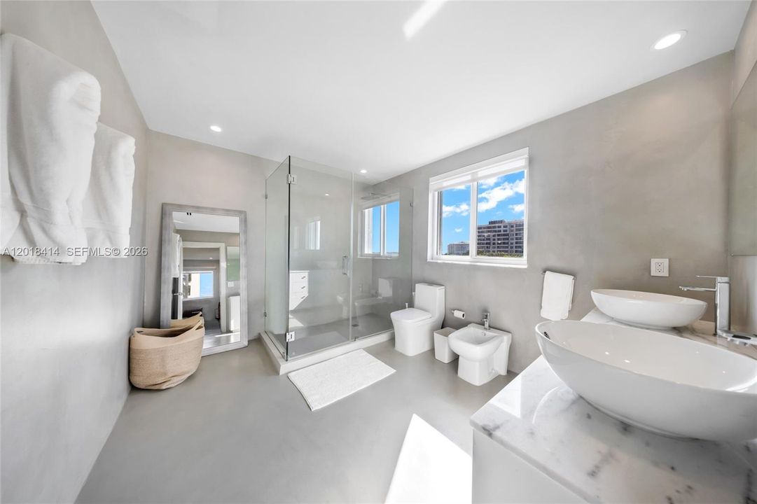 For Rent: $10,800 (3 beds, 2 baths, 1730 Square Feet)