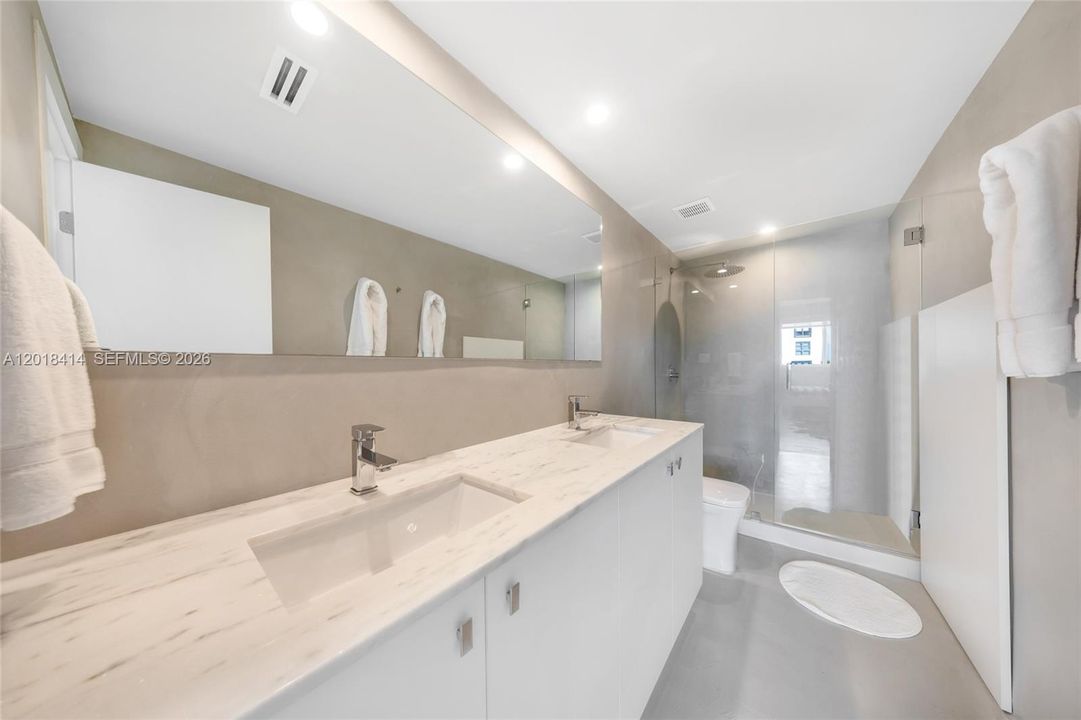 For Rent: $10,800 (3 beds, 2 baths, 1730 Square Feet)