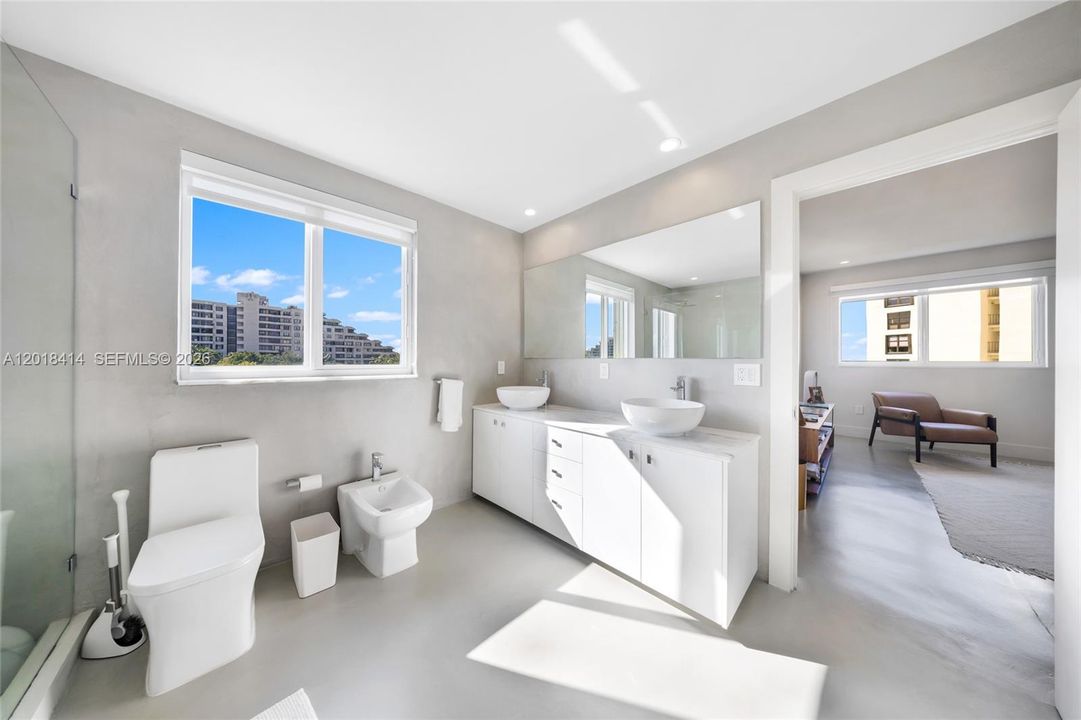 For Rent: $10,800 (3 beds, 2 baths, 1730 Square Feet)