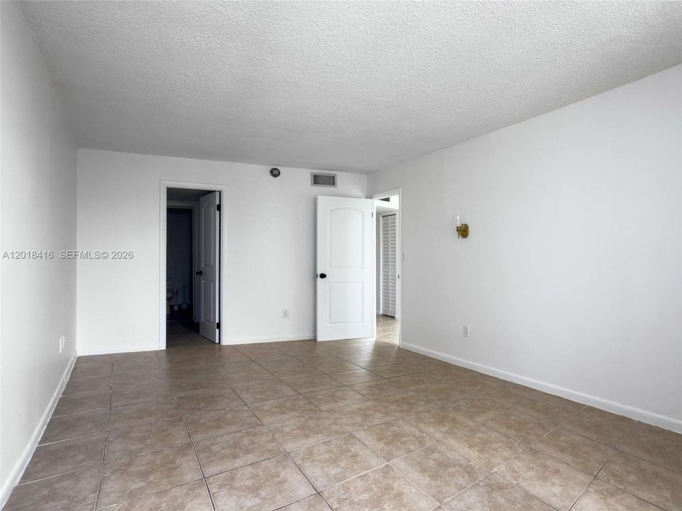 En Venta: $115,000 (1 camas, 1 baños, 826 Pies cuadrados)