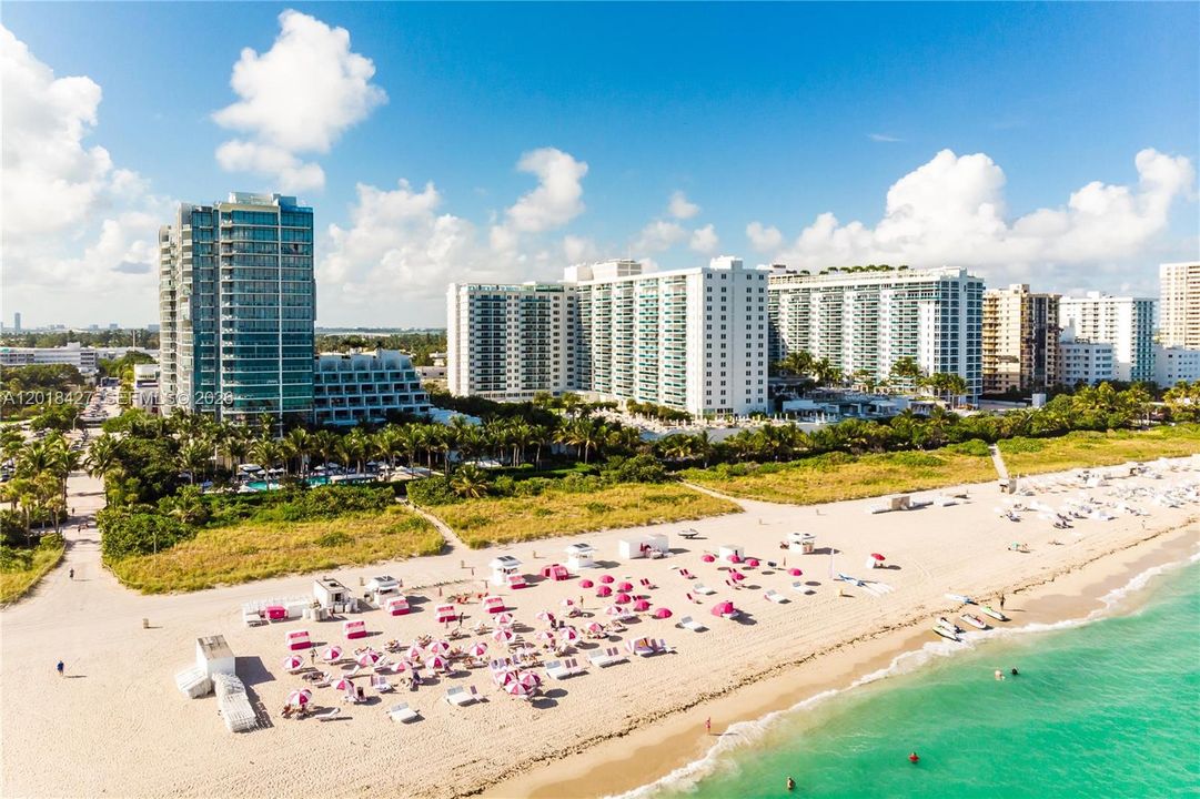 For Sale: $1,125,000 (1 beds, 1 baths, 880 Square Feet)
