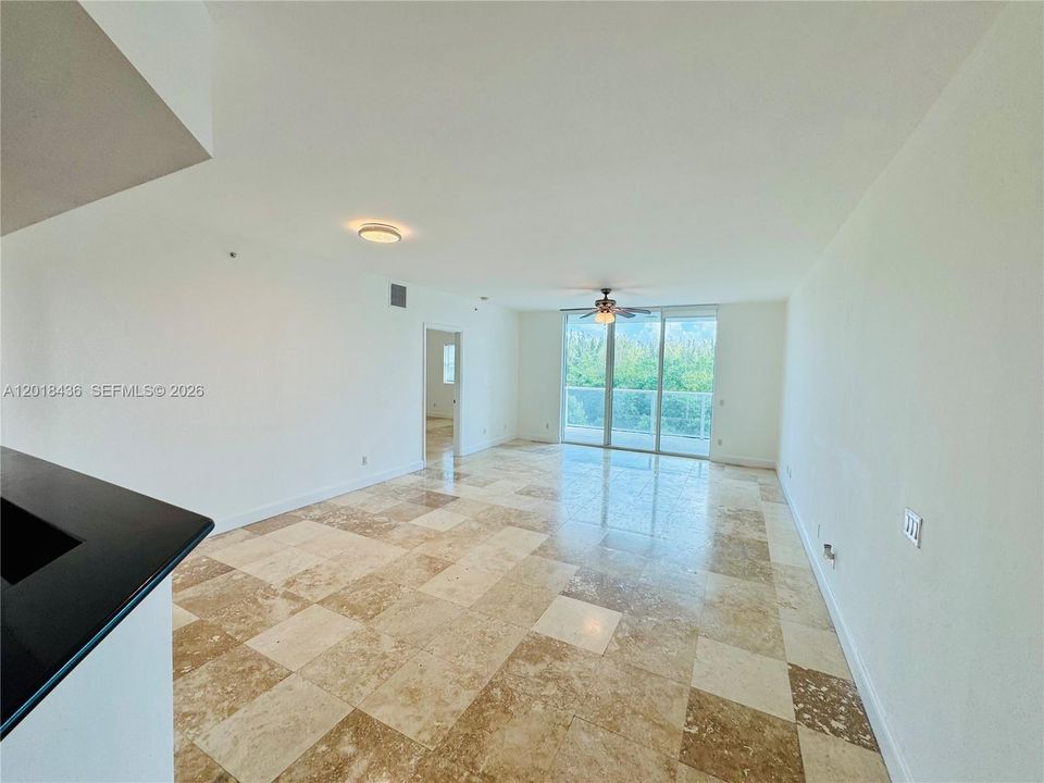 Bright and open living & dining area