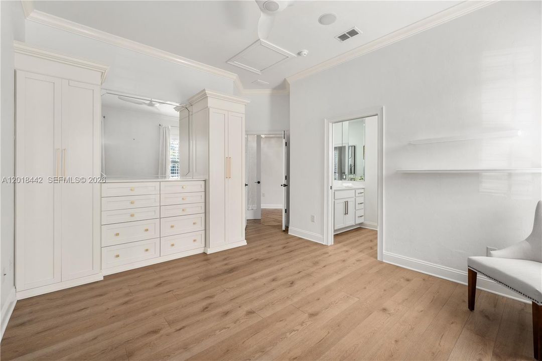 For Sale: $2,000,000 (5 beds, 5 baths, 0 Square Feet)