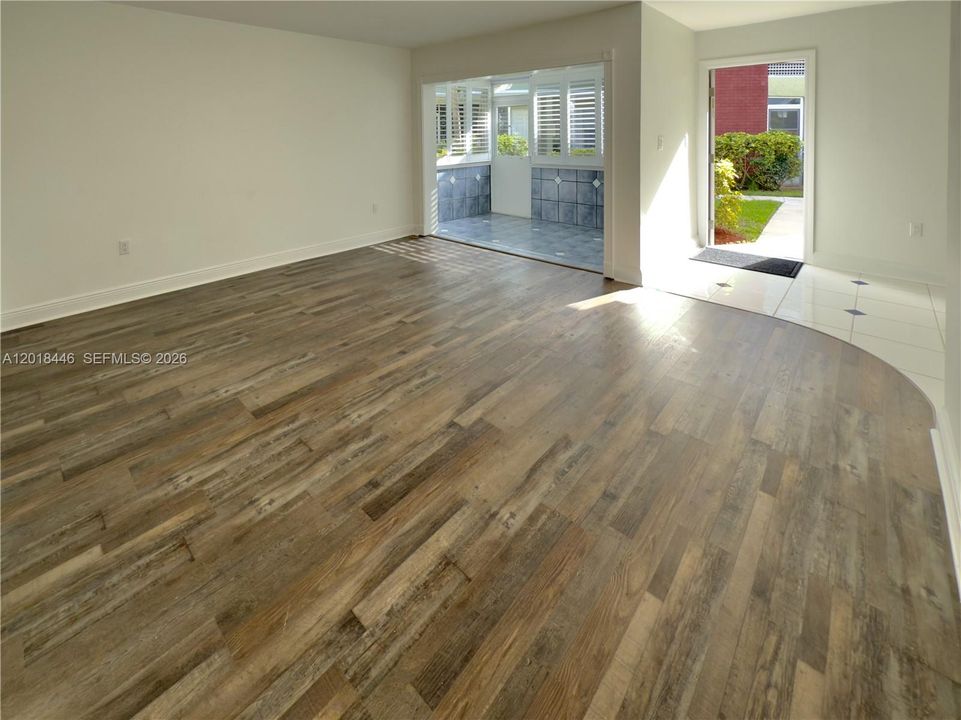 For Rent: $2,300 (2 beds, 1 baths, 1104 Square Feet)