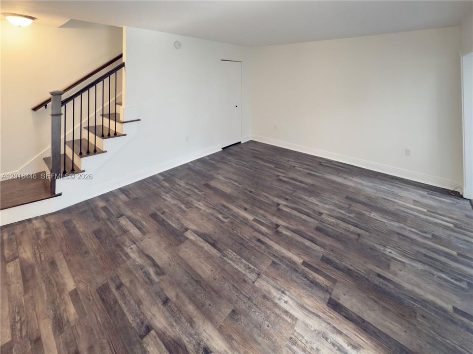 For Rent: $2,300 (2 beds, 1 baths, 1104 Square Feet)