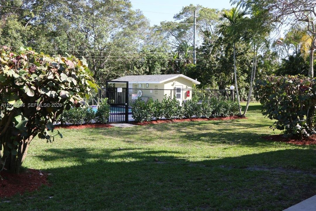 For Rent: $2,300 (2 beds, 1 baths, 1104 Square Feet)