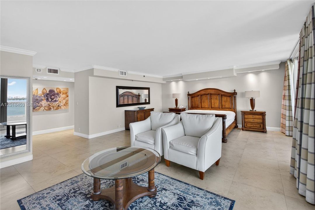 Active With Contract: $7,500 (3 beds, 3 baths, 2780 Square Feet)