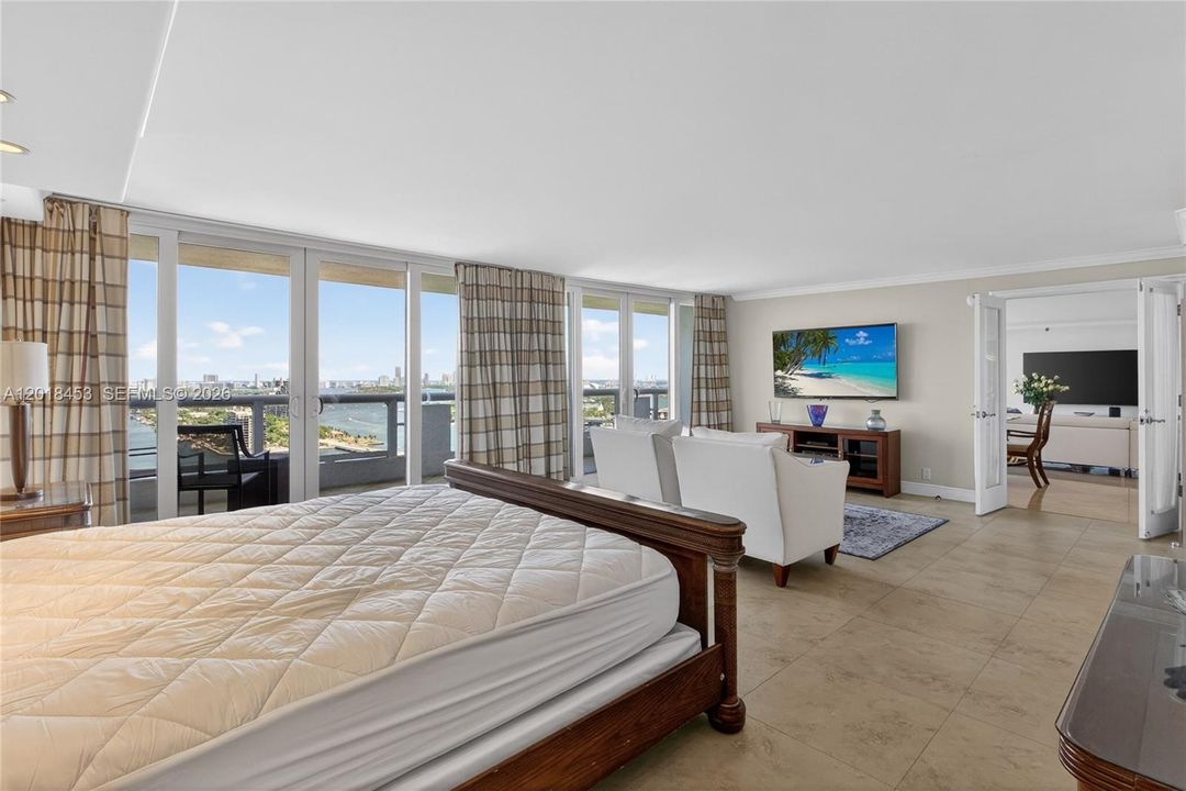 Active With Contract: $7,500 (3 beds, 3 baths, 2780 Square Feet)