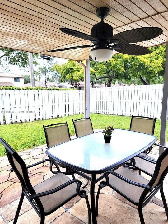 Active With Contract: $3,500 (3 beds, 2 baths, 1360 Square Feet)