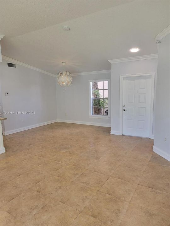 Active With Contract: $3,500 (3 beds, 2 baths, 1360 Square Feet)