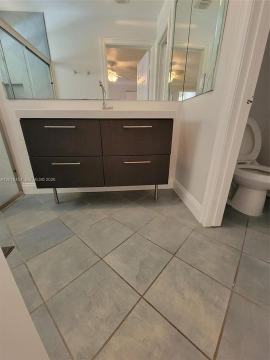 Active With Contract: $3,500 (3 beds, 2 baths, 1360 Square Feet)