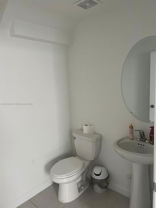 Active With Contract: $3,400 (3 beds, 2 baths, 1827 Square Feet)