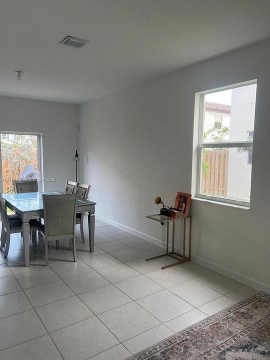 Active With Contract: $3,400 (3 beds, 2 baths, 1827 Square Feet)