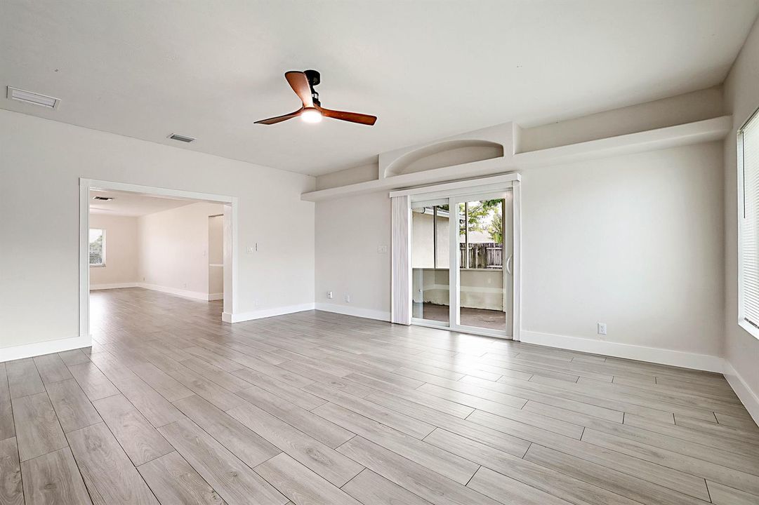 9593 Richmond Circle-16