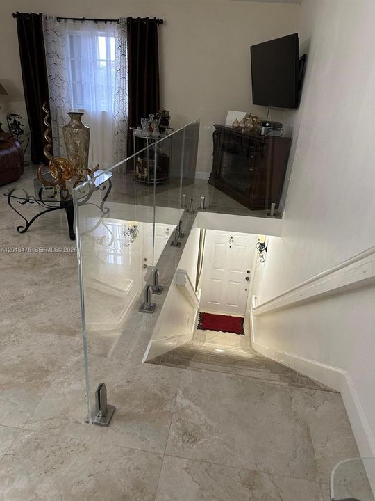 En Venta: $357,000 (2 camas, 2 baños, 1110 Pies cuadrados)