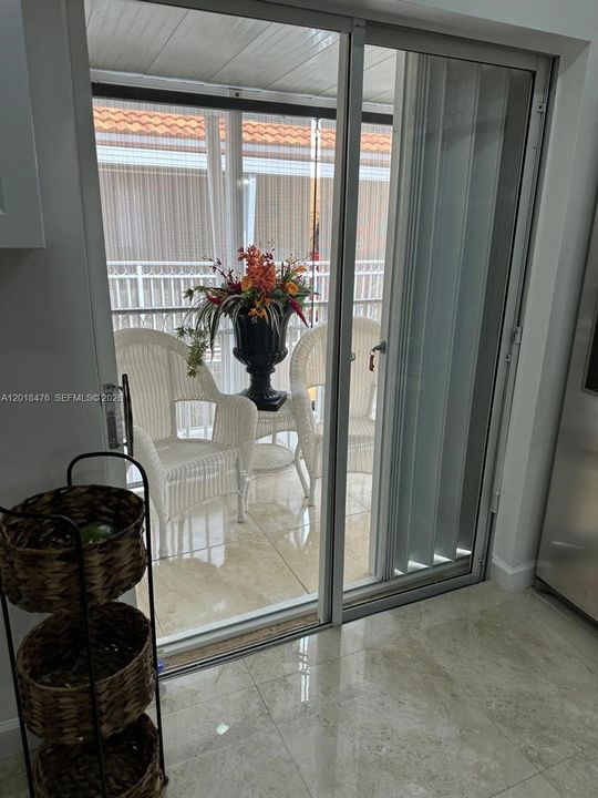 En Venta: $357,000 (2 camas, 2 baños, 1110 Pies cuadrados)