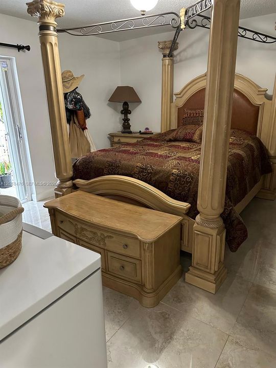 En Venta: $357,000 (2 camas, 2 baños, 1110 Pies cuadrados)