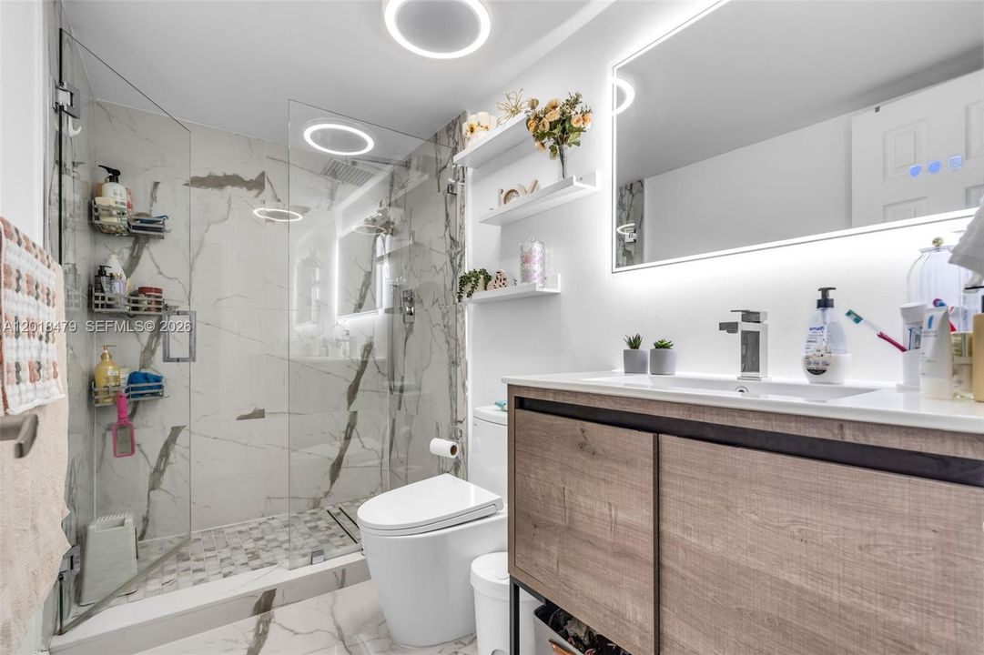 На продажу: $280,000 (2 спален, 2 ванн, 1099 Квадратных фут)