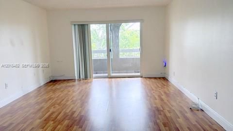 На продажу: $250,000 (1 спален, 1 ванн, 712 Квадратных фут)