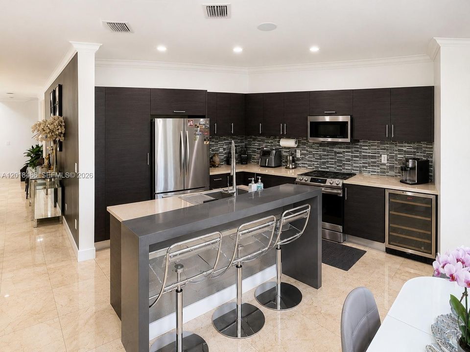 For Sale: $1,150,000 (4 beds, 4 baths, 2878 Square Feet)