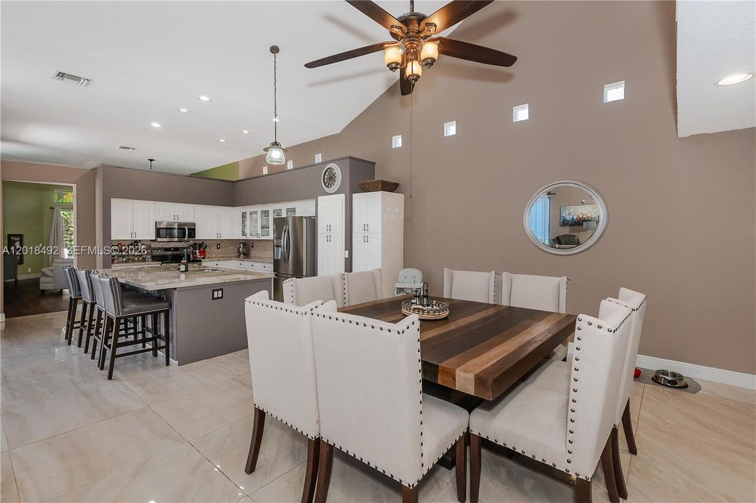 На продажу: $889,950 (4 спален, 3 ванн, 2988 Квадратных фут)