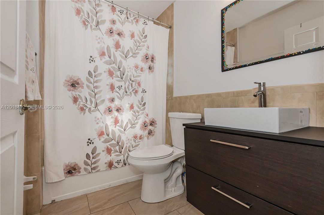 На продажу: $889,950 (4 спален, 3 ванн, 2988 Квадратных фут)