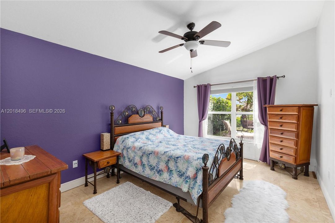 En Venta: $425,000 (3 camas, 2 baños, 1336 Pies cuadrados)