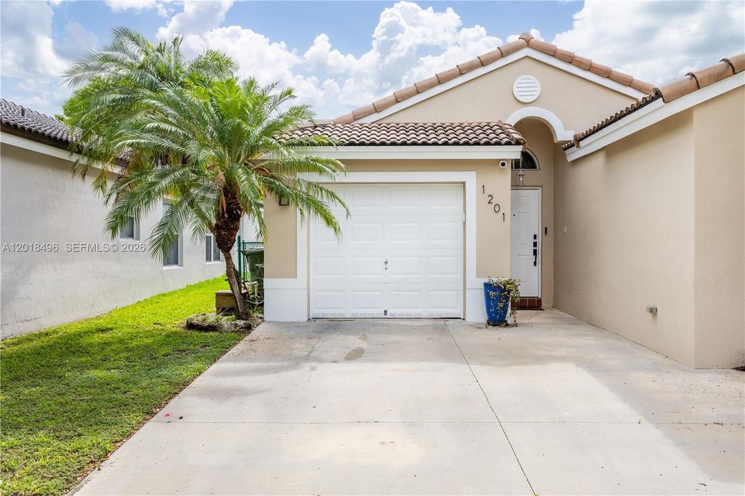 En Venta: $425,000 (3 camas, 2 baños, 1336 Pies cuadrados)