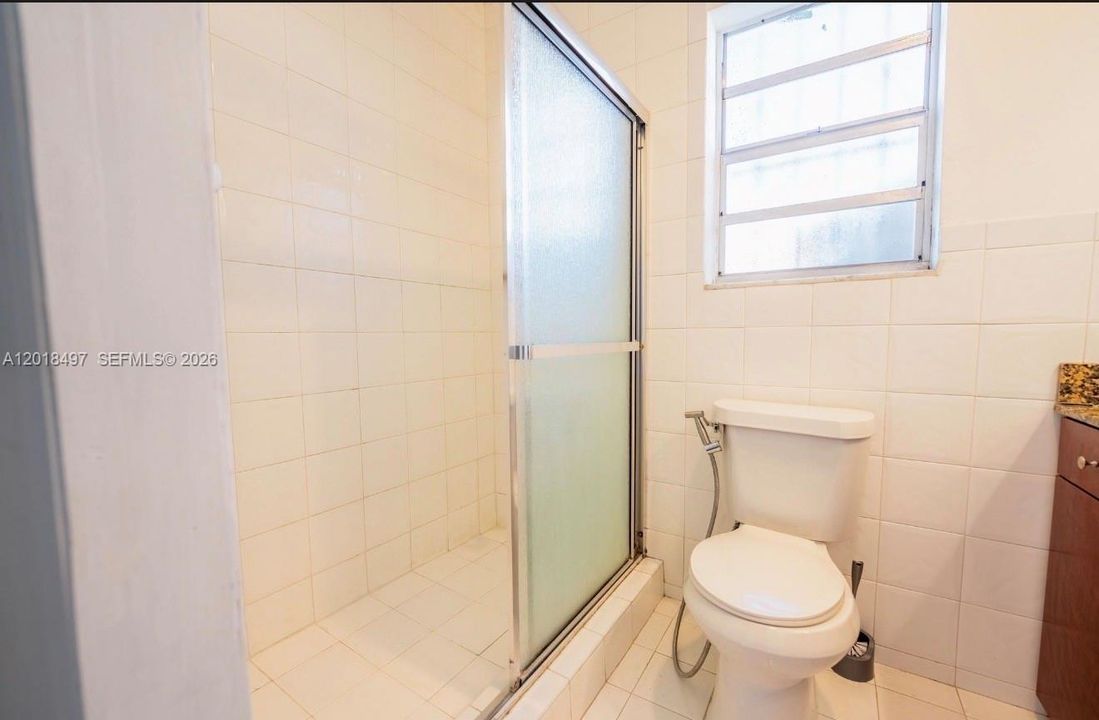 En Venta: $730,000 (5 camas, 3 baños, 2685 Pies cuadrados)