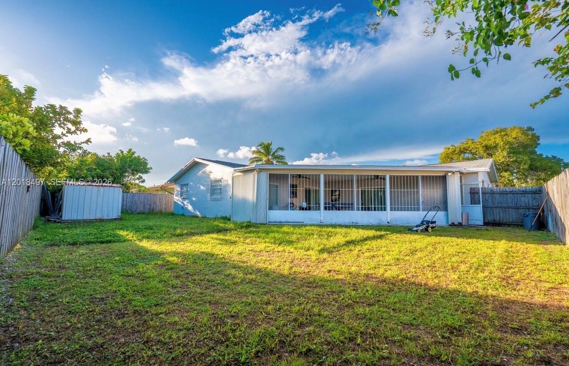En Venta: $730,000 (5 camas, 3 baños, 2685 Pies cuadrados)