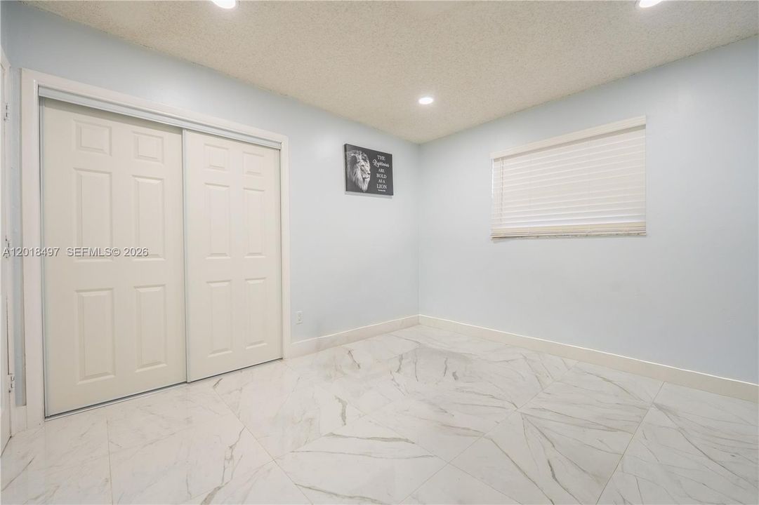 En Venta: $730,000 (5 camas, 3 baños, 2685 Pies cuadrados)