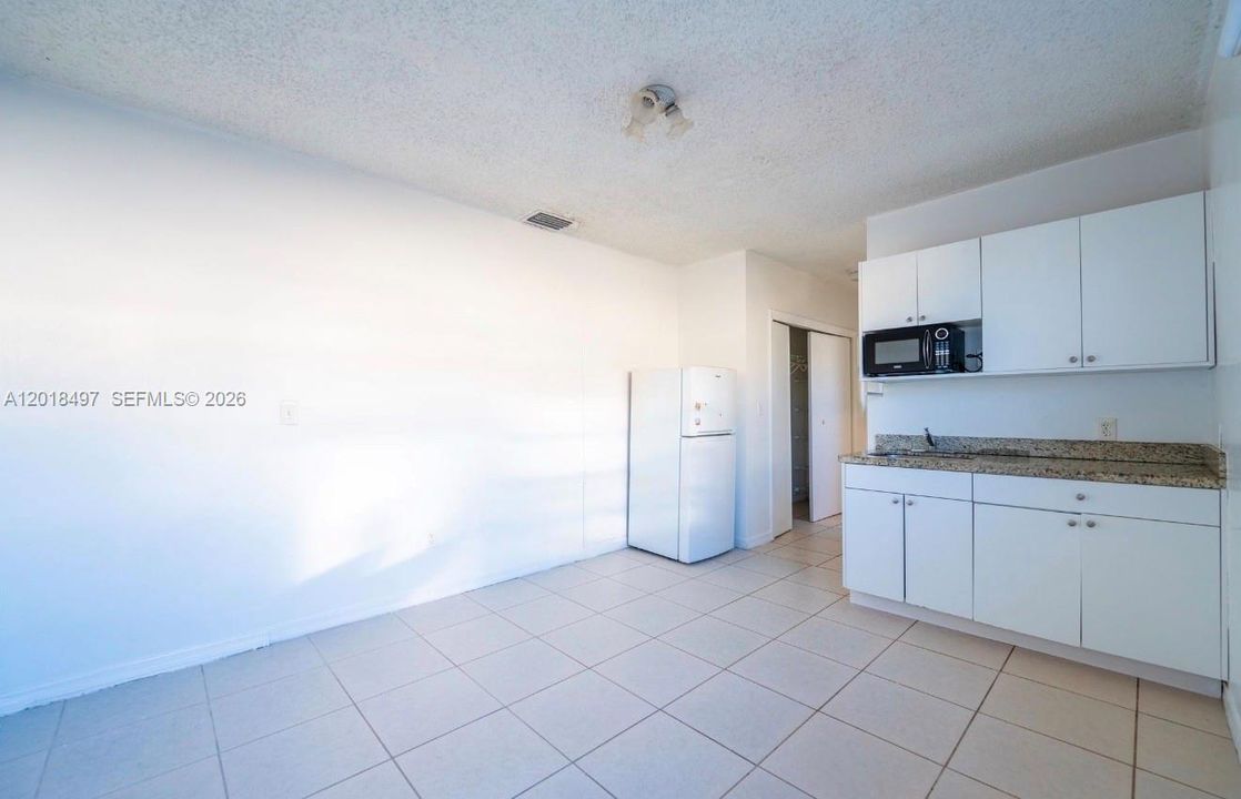 En Venta: $730,000 (5 camas, 3 baños, 2685 Pies cuadrados)