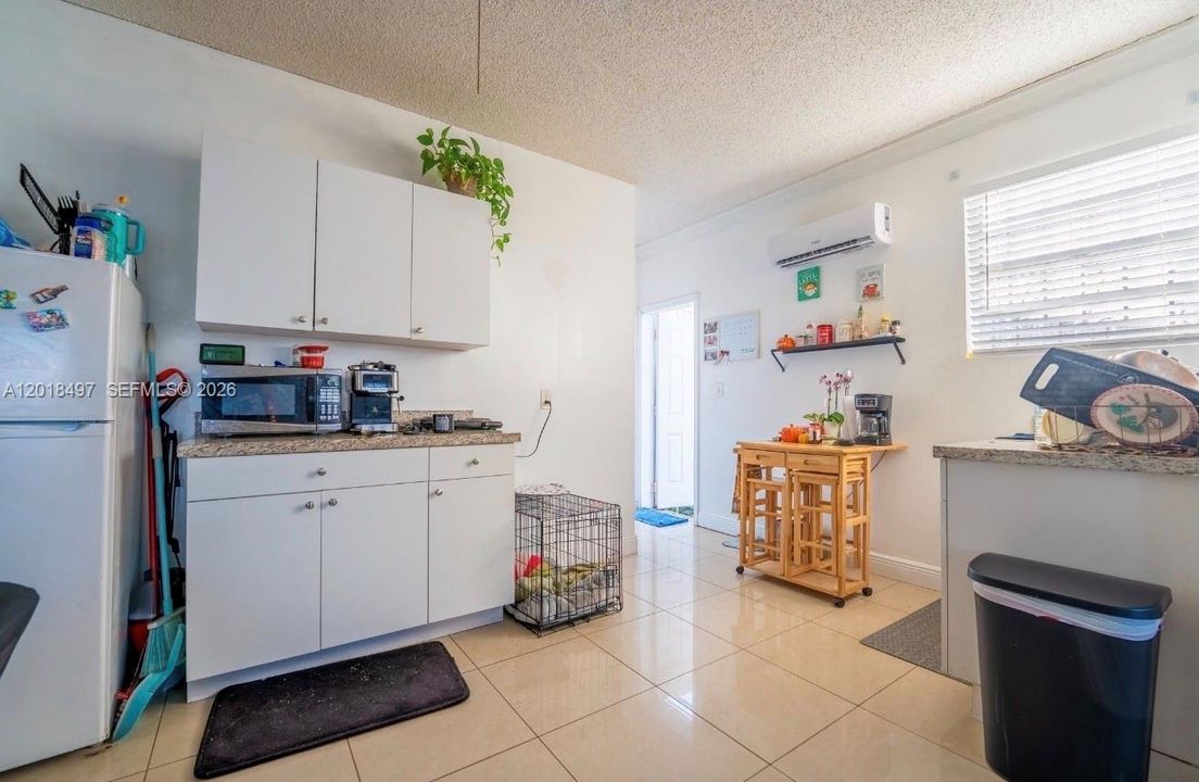 En Venta: $730,000 (5 camas, 3 baños, 2685 Pies cuadrados)